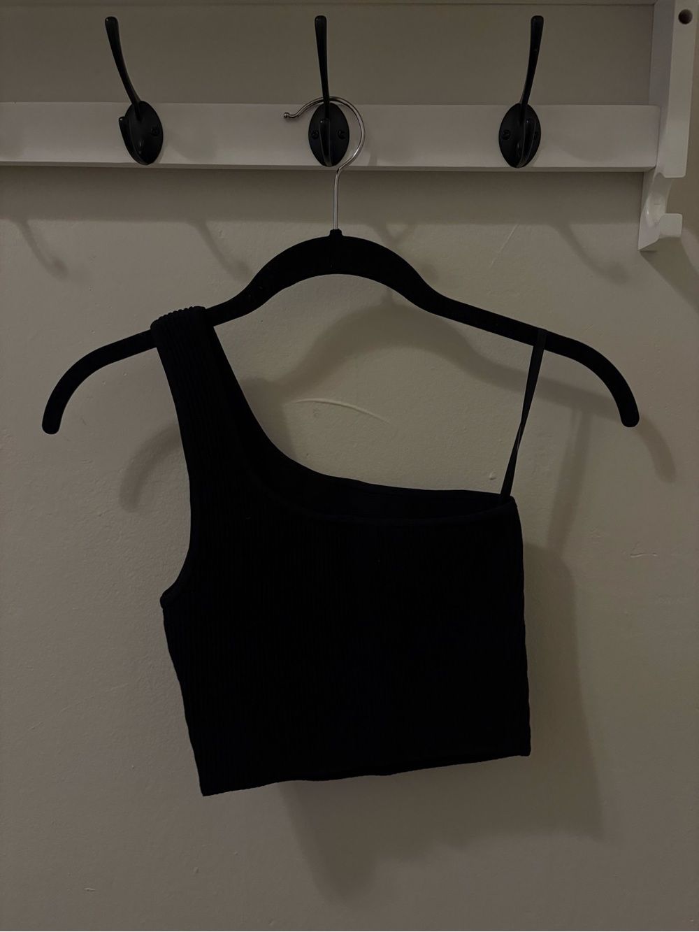 Aritzia One-Shoulder Ribbed Crop Top - Women's